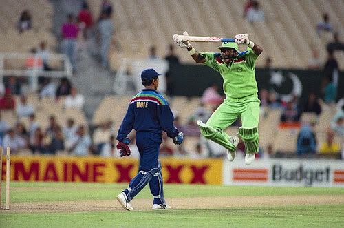 Javed Miandad Jumping