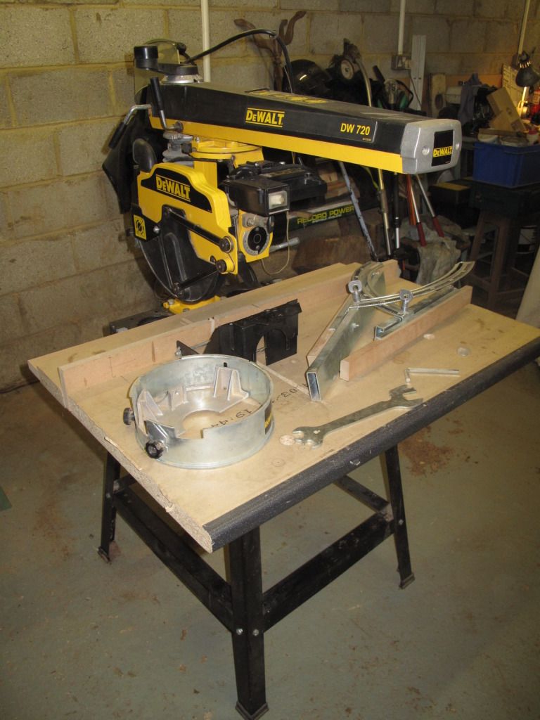 For sale: DeWalt DW720 Radial Arm Saw, mitres and router att : For 