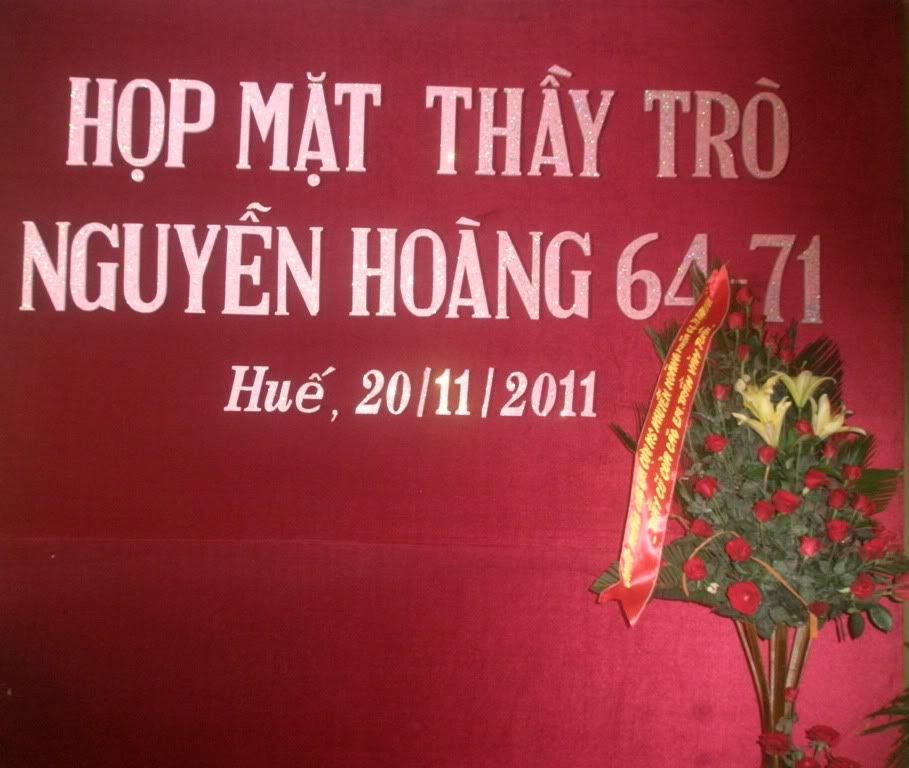 Lẵng hoa của thầy Tuần