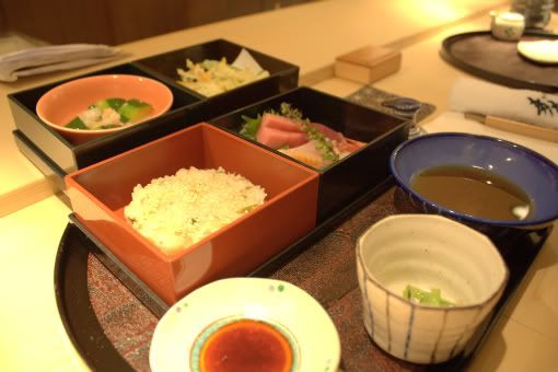 http://i1135.photobucket.com/albums/m631/yumyumformytumtum/Aoki/IMG_5961CR2.jpg?t=1290869335