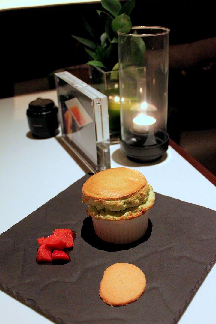 http://i1135.photobucket.com/albums/m631/yumyumformytumtum/Bistro%20Soori/IMG_2424.jpg?t=1340903916