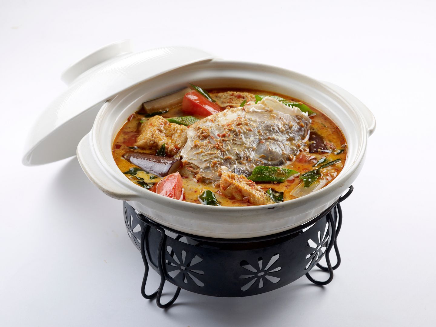 http://i1135.photobucket.com/albums/m631/yumyumformytumtum/Din%20Tai%20Fung%20RWS/NonyaCurryFishHeadinClayPot.jpg?t=1319773637