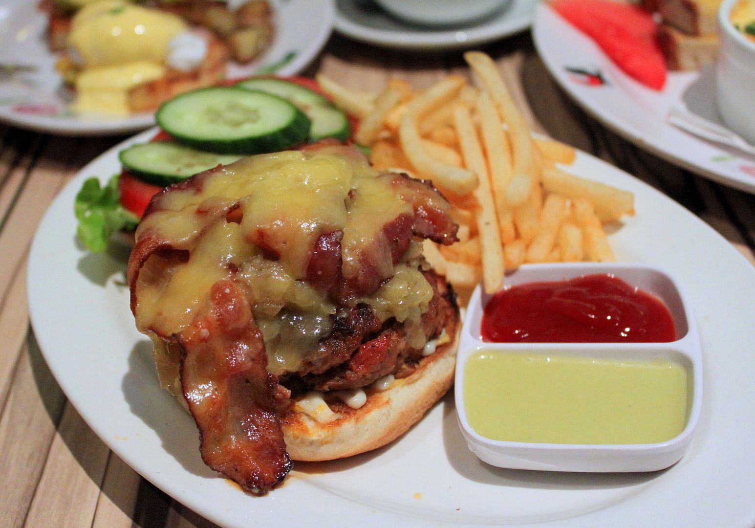 http://i1135.photobucket.com/albums/m631/yumyumformytumtum/Epicurious/IMG_1077.jpg?t=1333272326