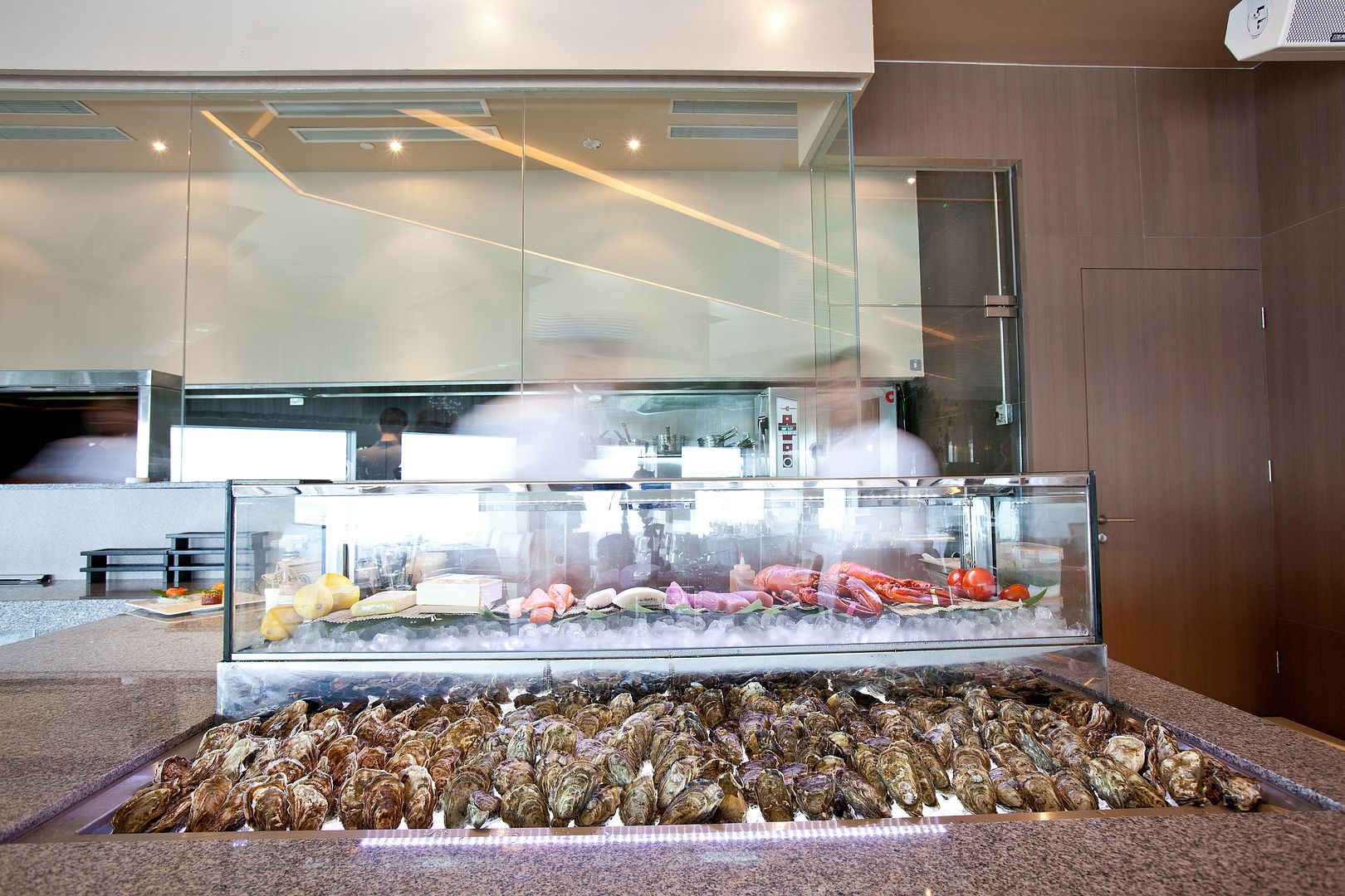 http://i1135.photobucket.com/albums/m631/yumyumformytumtum/Stellar%20at%201%20Altitude/SushiIceBar.jpg?t=1314343388