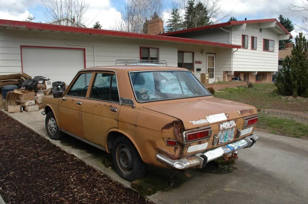 1973-Datsun-510-4-door-sedan-02.jpg