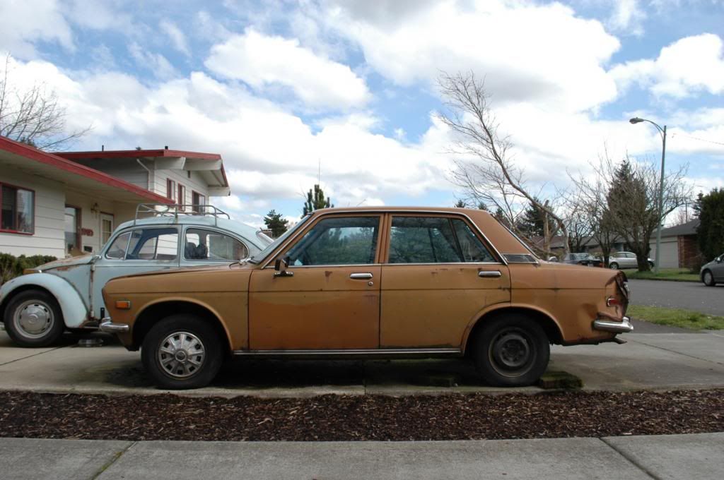 1973-Datsun-510-4-door-sedan-03.jpg