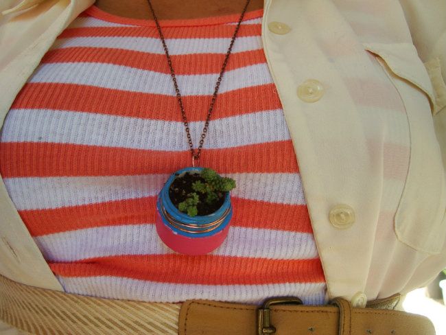 pot necklace