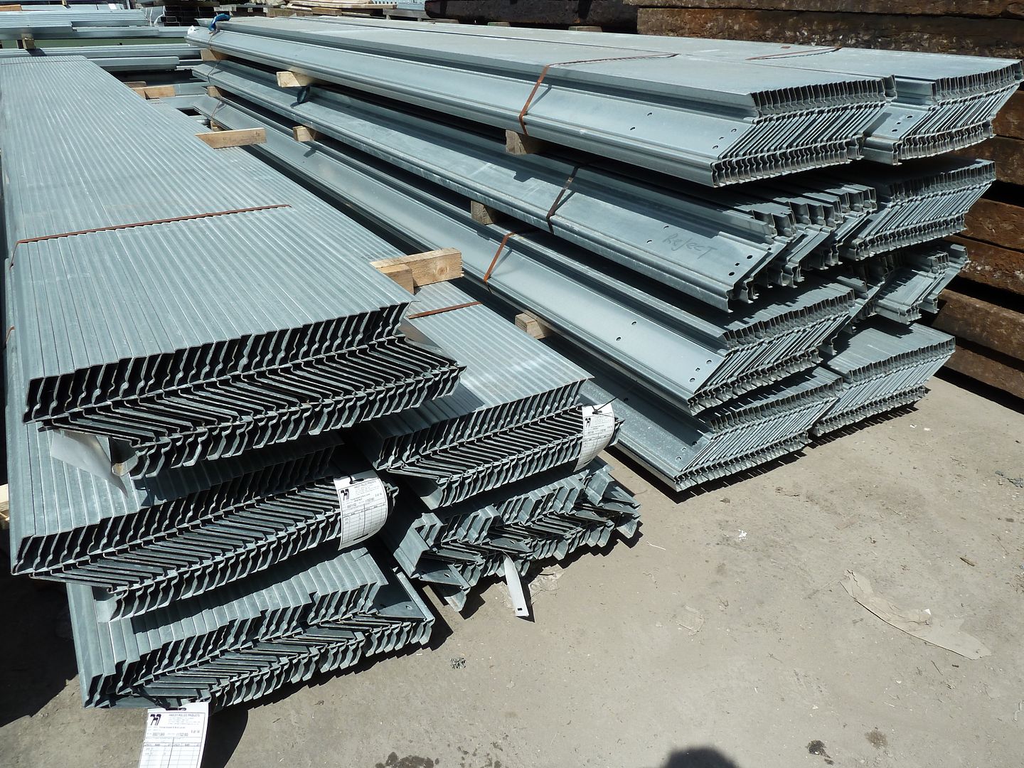 Z PURLINS Galvanised Steel Metal Roof Purlin Roofing Rails 170mm D 6.1m