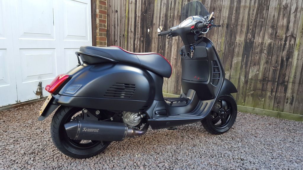 Modern Vespa Naked Lines